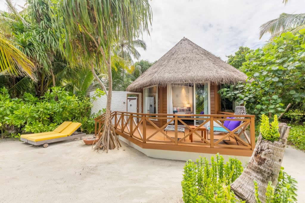 Mercure Maldives Kooddoo Resort, beach villa play