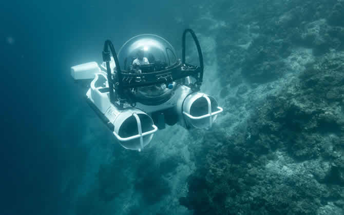 an unique guest underwater experience in maldives
