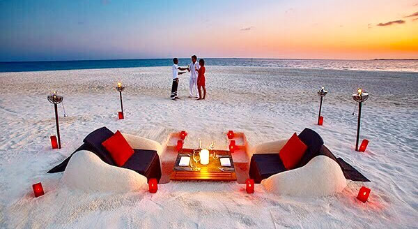 10 Romantic Dining Experiences in Maldives, Maldives Most Spectacular Dining Experience