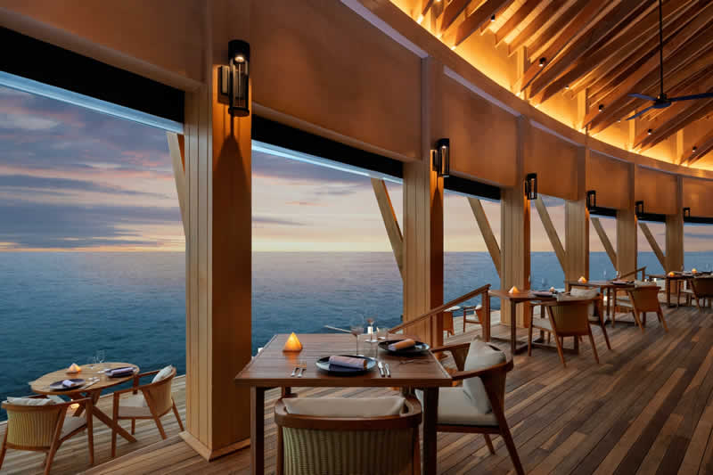 Hilton Maldives Amingiri Resort & Spa: overawter fine dining