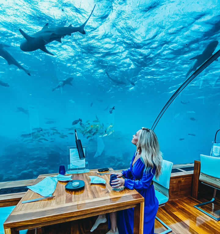 Conrad Maldives Rangali Island: Ithaa is undersea restaurant