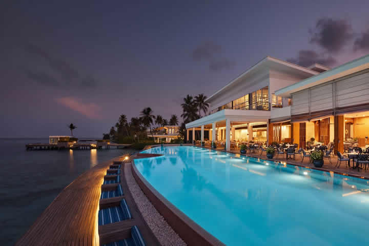 pool-side GLOW restaurant in Maldives