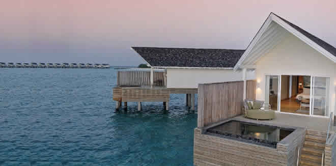 Amari Raaya Maldives: water pool villa