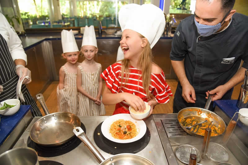 cooking classes for kids Emerald Maldives