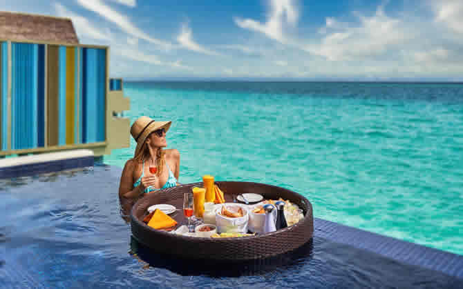 floating breakfast, water pool villain maldives 