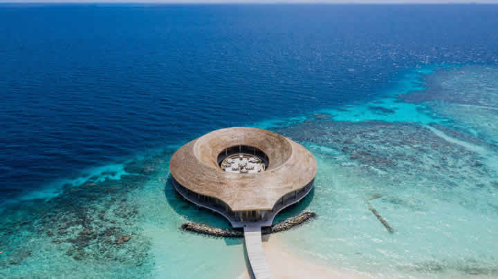 the first pickleball court in the Maldives