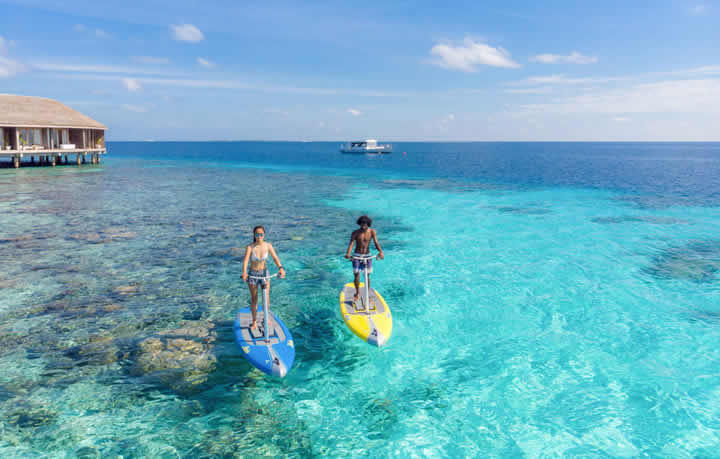 Kagi Maldives : water sport in lagoon