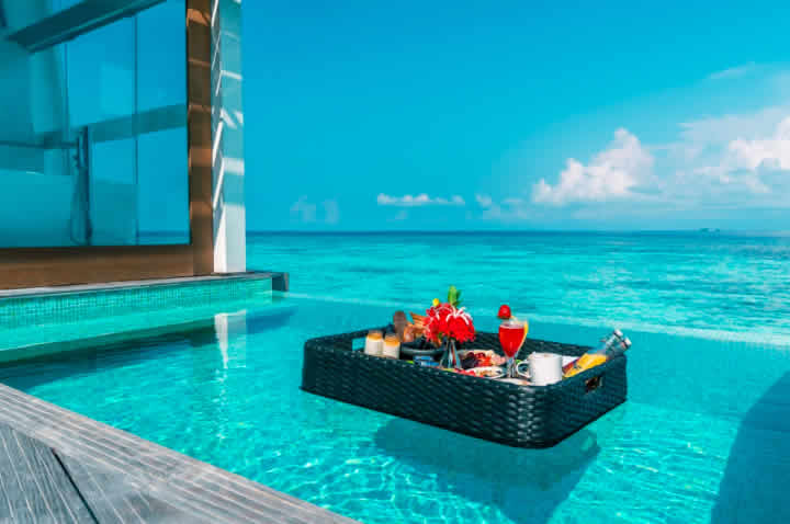 the Floating Breakfast experience in maldives