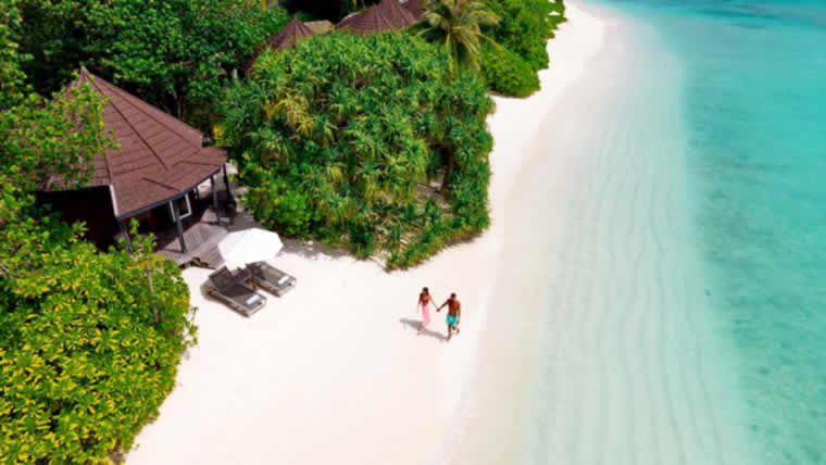beach villa for  couples at Komandoo Maldives