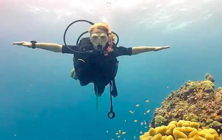 scuba diving for kids in maldives