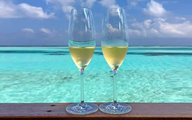 Champagne  breakfast in maldives