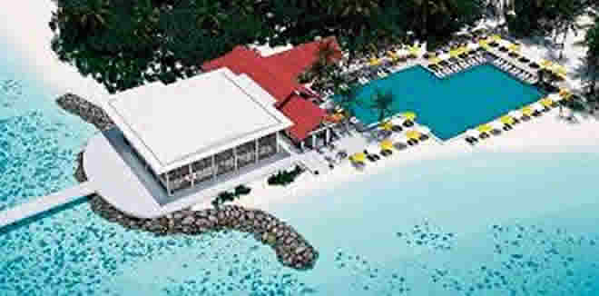 OBLU XPERIENCE Ailafushi main pool
