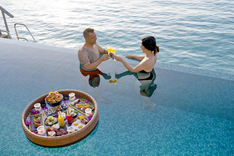 floating breakfast in maldives