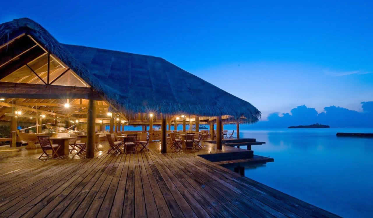 Rihiveli Maldives Resort, Lagoon Restaurant