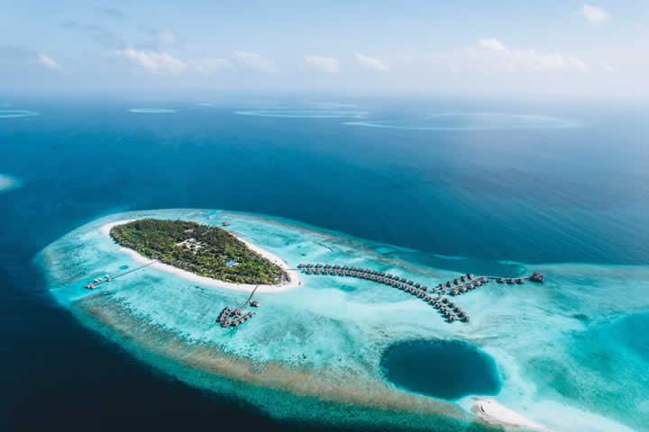 Vakkaru Maldives, Baa Atoll aerial
