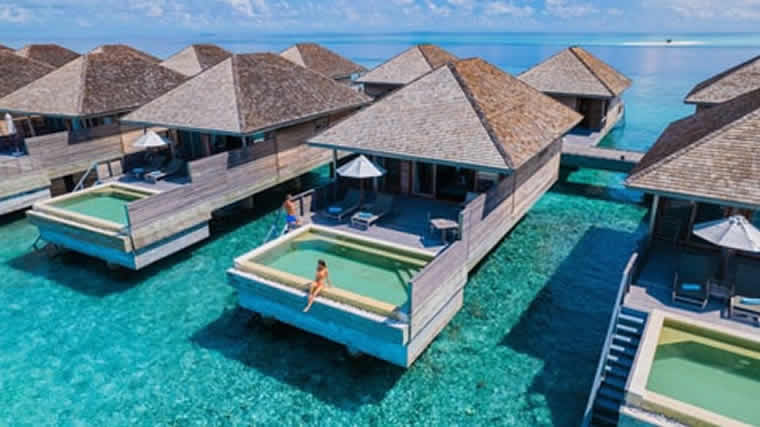 water pool villa in maldives