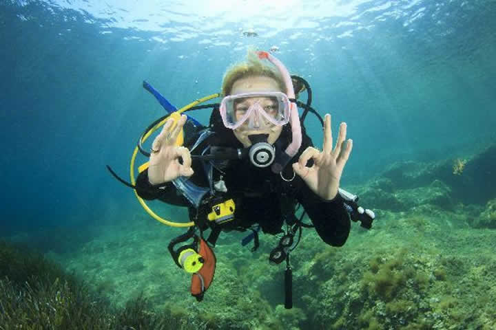 Scuba Diving in The Maldives 2023